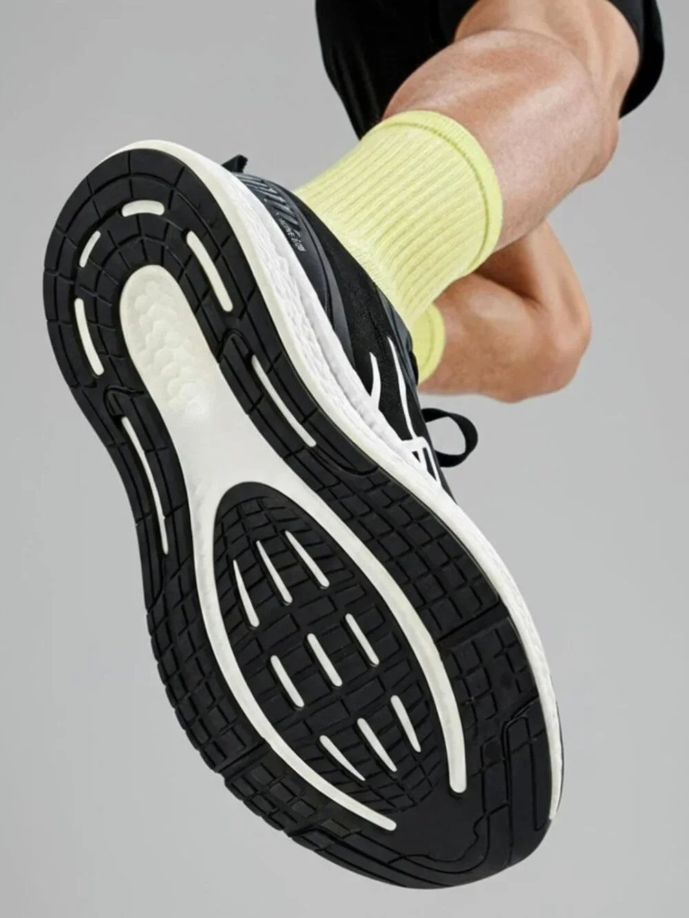 Lightweight Air Mesh Men's Running Shoes | Casual Sneakers for Comfort & Style